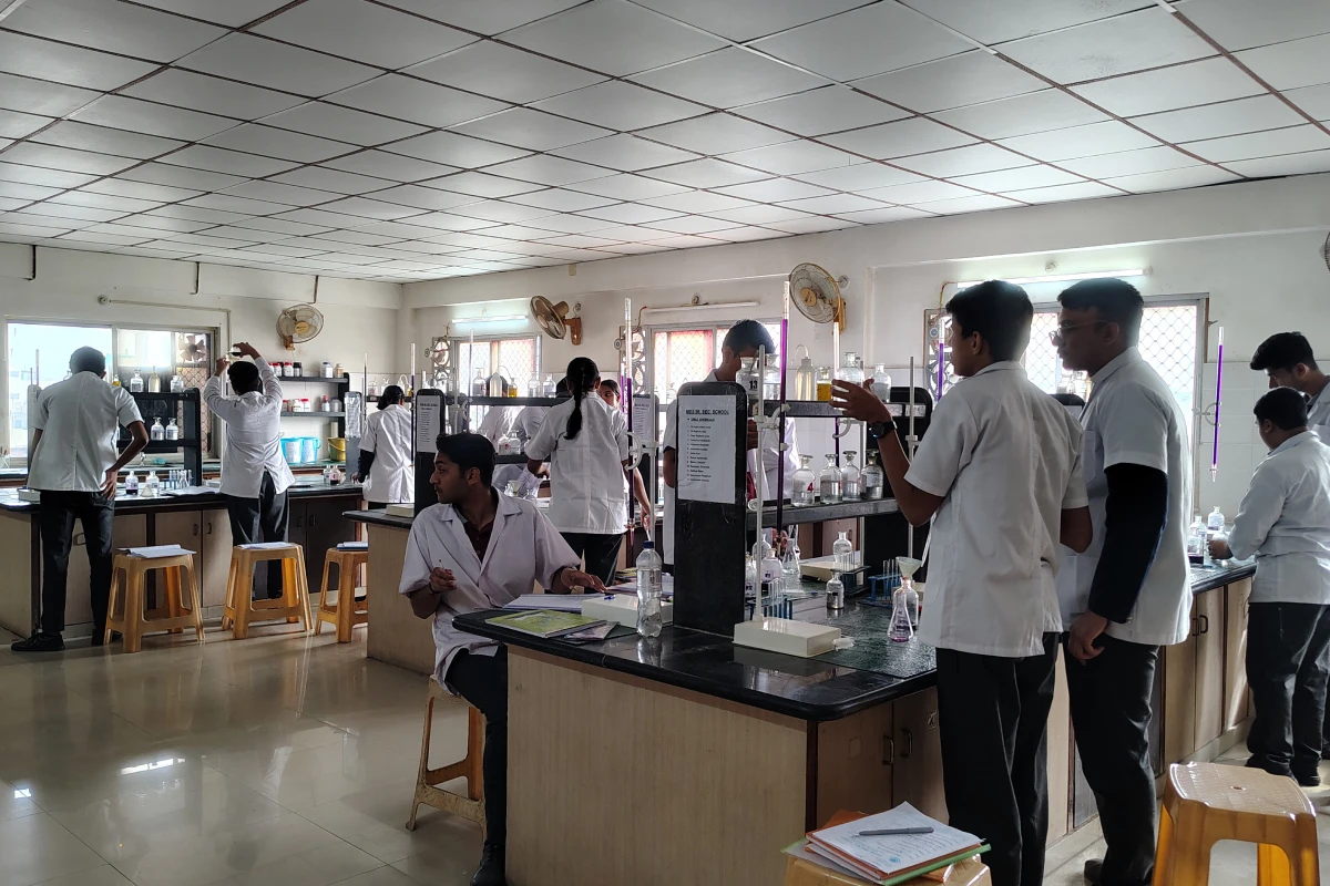 Chemistry Lab (2)